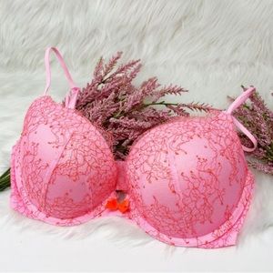 Victoria's Secret Pink/Metallic Lace Very Sexy Push - Up
Bra Size 32D